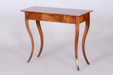 3055 Konzolový stolek