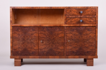 1362 Commode
