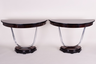 1459 Pair of console tables