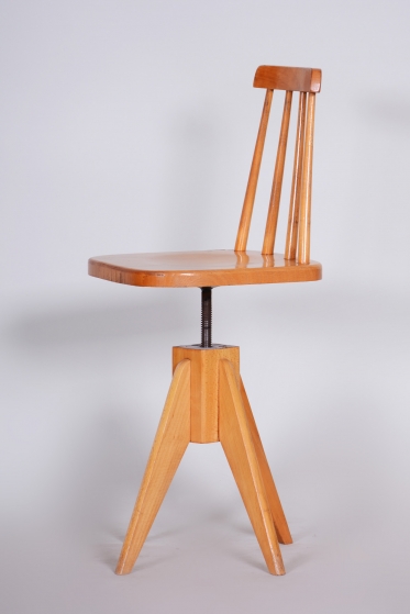 1968 Otočná židle