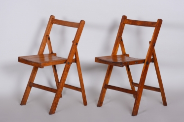 2048 Pair of chairs