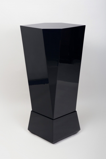 2054 Cubist pedestal