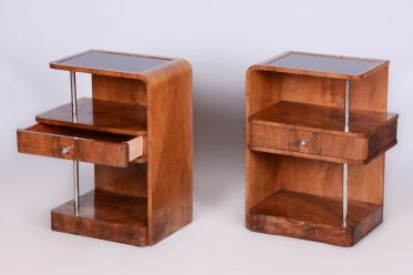 3519 Pair of bedside tables