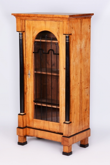 3540 Display cabinet