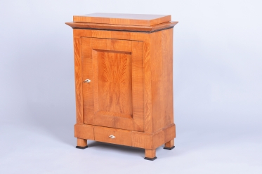 3752 Small cabinet