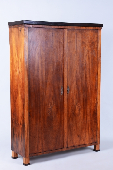 3859 Two-door wardrobe