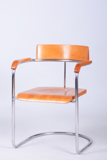 3869 Armchair