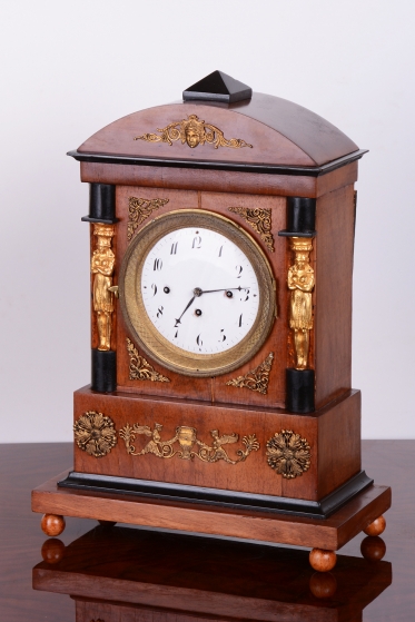 4220 H1/H99 - Stolní hodiny - Karyatida.