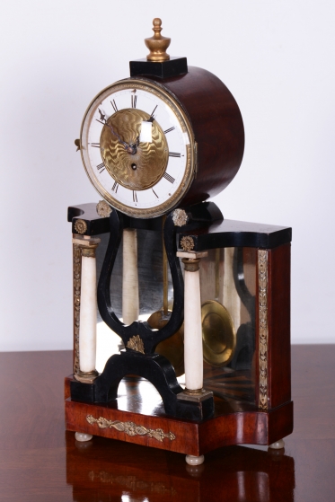 4328 H1/H205 - Portálové dvousloupové hodiny