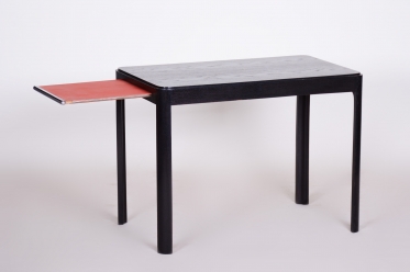 679 Table with withdrawable shelf